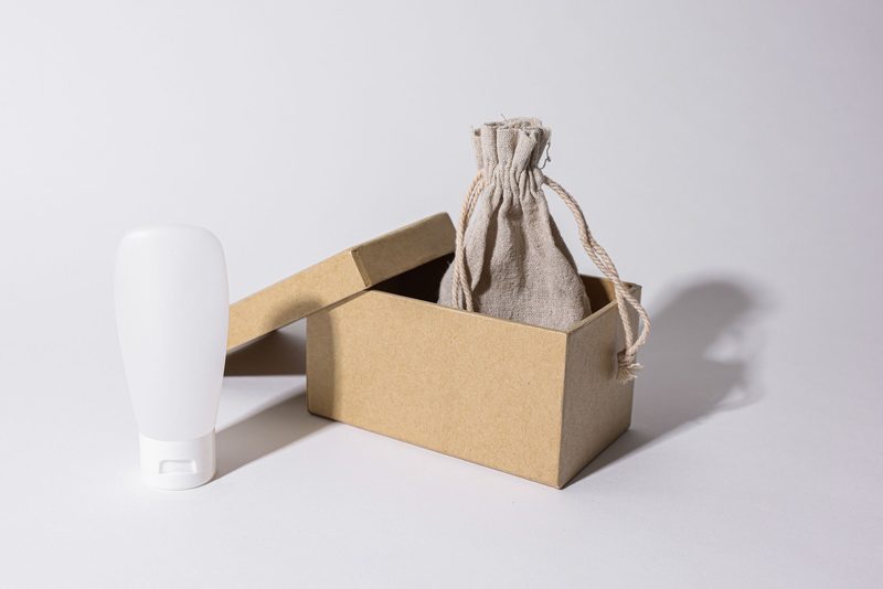 Mischkomponenten Papier und Kunststoff – Muster in Handarbeit bei APOOL WERKE